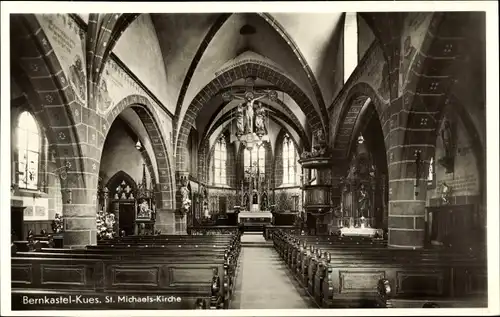 Ak Bernkastel Kues an der Mosel, St. Michaels-Kirche, Inneres, Altar