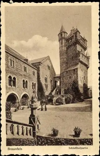 Ak Braunfels an der Lahn, Schlosshof, Turm