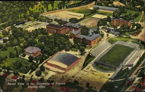 Ak Dayton Ohio USA, University of Dayton, Luftaufnahme