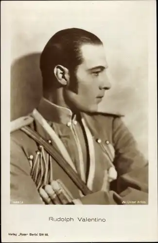 Ak Schauspieler Rudolph Valentino, Portrait, Profilansicht