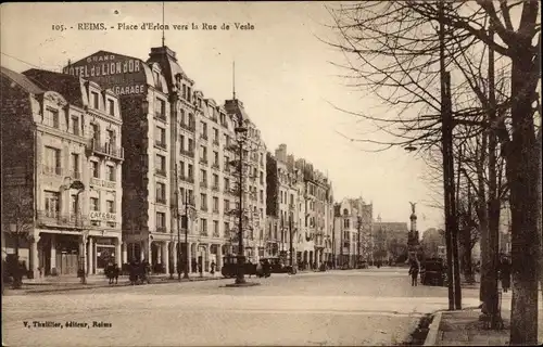 Ak Reims-Marne, Place d’Erlon in Richtung Rue de Vesle