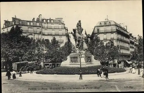 Ak Paris XVI Passy, Denkmal zum Gedenken an Victor Hugo