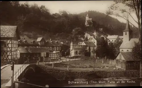 Ak Schwarzburg in Thüringen, Kirche, Brücke, Fachwerkhäuser