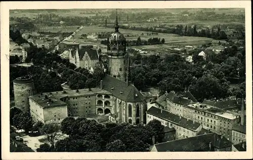 Ak Lutherstadt Wittenberg, Schloss mit Schlosskirche, Fliegeraufnahme