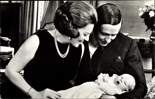 Ak Prinzessin Beatrix mit Gemahl Claus von Amsberg, Prinz Willem Alexander, 1967