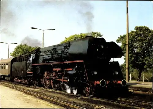 Ak Dampflokomotive, Lok BR 01.5, 01 224, Im Ostseebezirk, Hauptbahnhof Stralsund, 1979