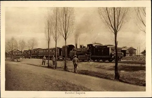 Ak Segrshe Ungarn, Soldaten am Bahnhof, Eisenbahn