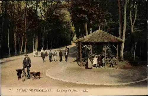 Ak Paris XII Bois de Vincennes, La Route du Fort