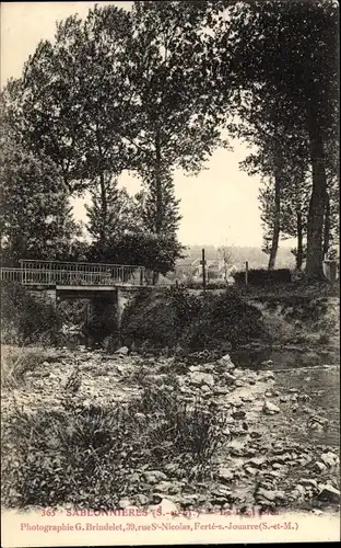 Ak Sablonnières Seine et Marne, Le Pont Bleu