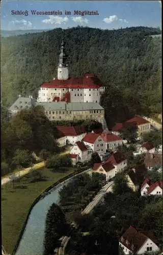Ak Weesenstein Müglitztal, Schloss aus der Vogelschau, Fluss, Gleis, Ort