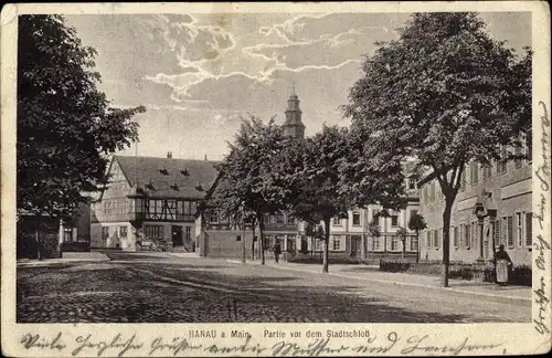 Ak Hanau am Main, Partie vor dem Stadtschloss
