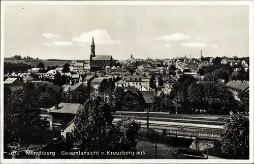 Ak Münchberg in Oberfranken Bayern, Gesamtansicht vom Kreuzberg aus