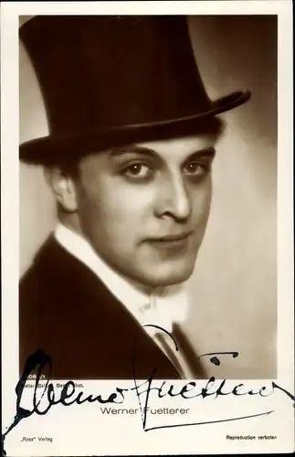 Ak Schauspieler Werner Fuetterer, Portrait, Fliege, Zylinder, Autogramm