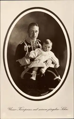 Ak Kronprinz Wilhelm von Preußen mit jüngstem Sohn