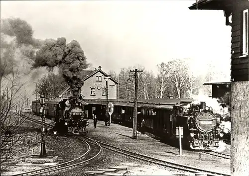 Ak Bertsdorf in der Oberlausitz, Schmalspurbahn nach Jonsdorf/Oybin, Bahnhof, Dampflokomotiven