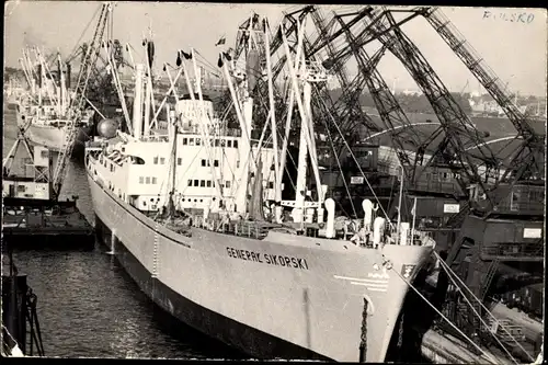 Ak Frachtschiff M.S. Gerard Sikorski, Werft