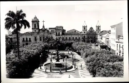 Foto Bahia Brasilien, Blick auf den Platz, Brunnen