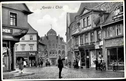 Ak Apolda in Thüringen, Straßenpartie, Polizist, Geschäfte