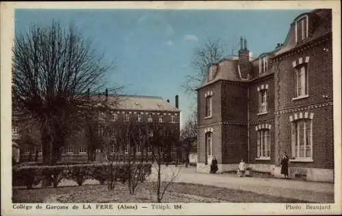 Ak La Fère Aisne, Jungenschule