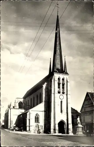 Ak Nemours Seine-et-Marne, Kirche