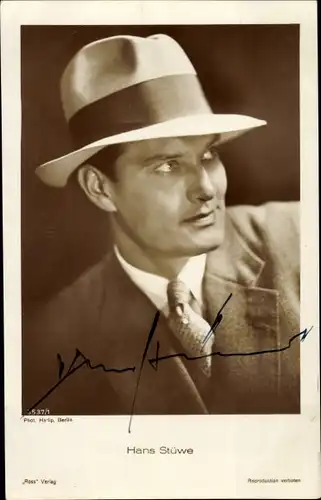 Ak Schauspieler Hans Stüwe, Portrait mit Hut, Ross Verlag 5537 1, Autogramm