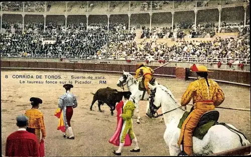 Ak Corrida de Toros, Suerte de vara, Der Stier stürmt auf den Picador