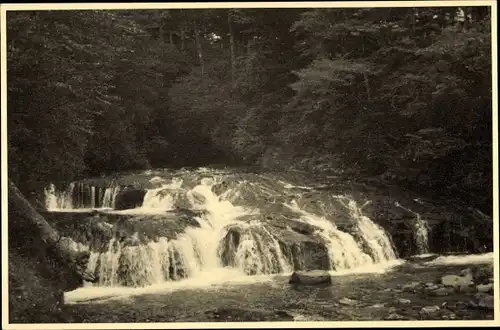 Foto Japan, Wasserfall am Lake Chuzenyi