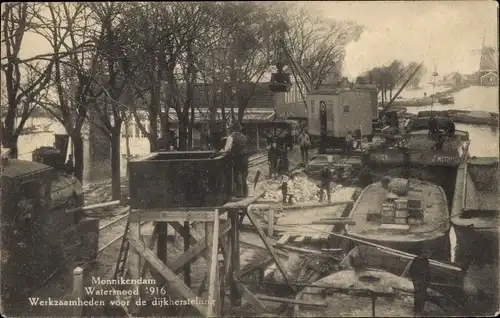 Ak Monnikendam Waterland Nordholland Niederlande, Deichreperaturarbeiten, Hochwasser 1916