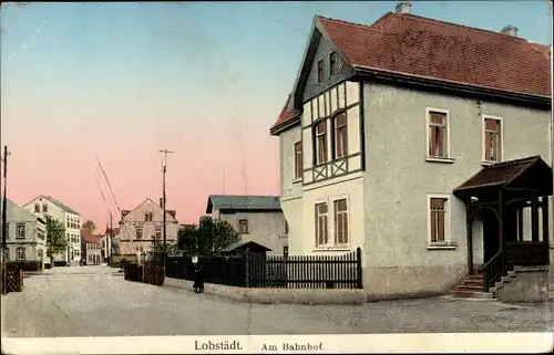 Ak Lobstädt Neukieritzsch in Sachsen, Am Bahnhof