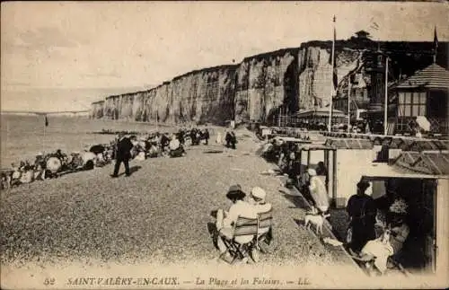 Ak Saint Valéry en Caux Seine Maritime, Der Strand und die Klippen