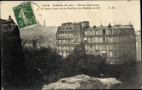 Ak Paris 19. Jahrhundert Buttes Chaumont, Sacre Coeur vom Eisenbahnpavillon aus gesehen