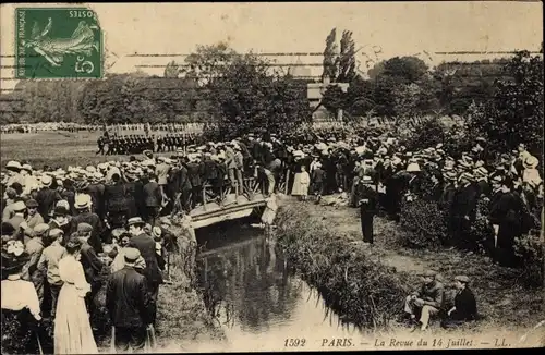 Ak Paris XVI, Bois de Boulogne, La Revue du 14 Juillet