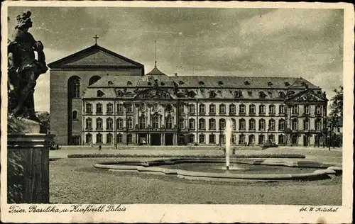 Ak Trier, Basilika, kurfürstliches Palais, Brunnen