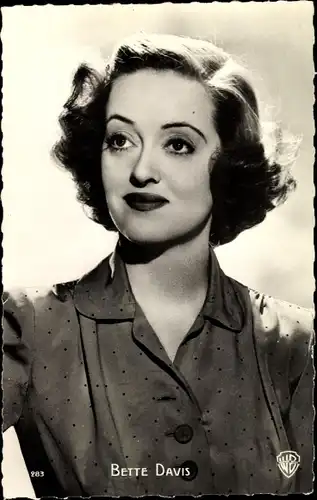 Ak Schauspielerin Bette Davis, Portrait