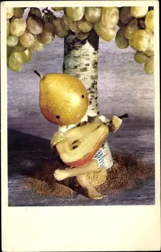 Ak Vermenschlichte Birne, Weintrauben