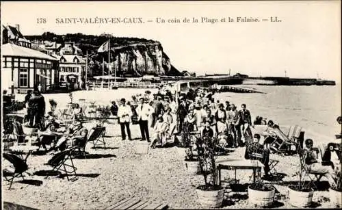 Ak Saint Valéry en Caux Seine Maritime, Strand, Klippe