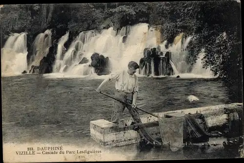 Ak Vizille Isere, Wasserfall des Lesdiguières-Parks