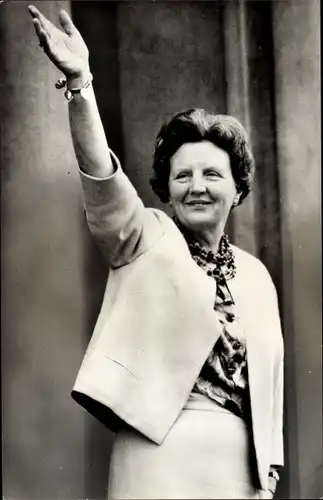 Ak Königin Juliana der Niederlande, Portrait, 1. Mai 1961