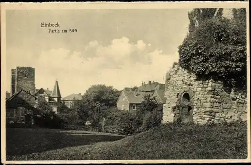 Ak Einbeck in Niedersachsen, Partie am Stift, Ruine