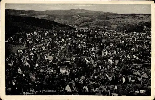 Ak Wernigerode im Harz, Ortsansicht, Blick zum Brocken