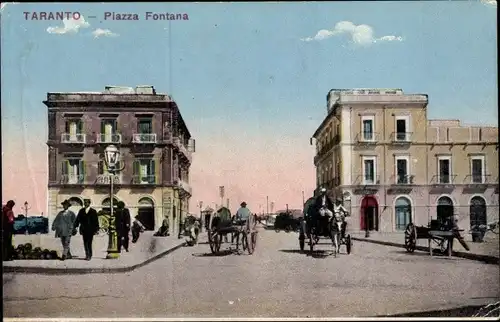 Ak Tarent Taranto Puglia, Piazza Fontana, Kutschen, Platz, Gebäude