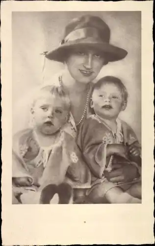 Foto Ak Prinzessin Margarete von Sachsen, Hohenzollern Sigmaringen, Maria Antonia u. Maria Adelgunde