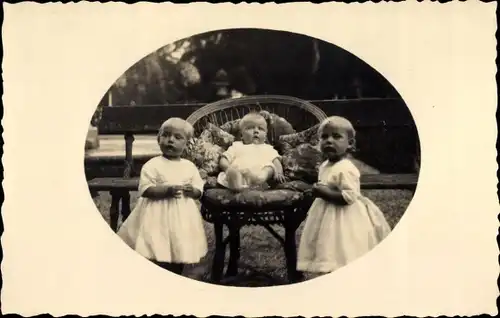 Foto Ak Prinzessinnen Maria Antonia und Maria Adelgunde von Hohenzollern Sigmaringen, Karl Anton