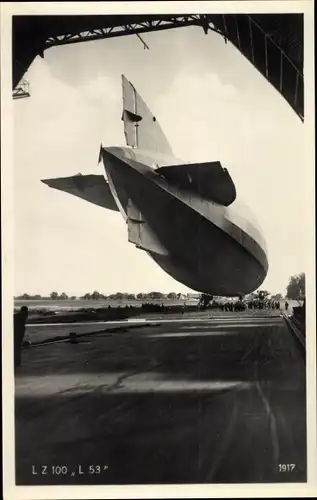 Ak Zeppelin Luftschiff LZ 100, L 53, Ausfahrt aus der Luftschiffhalle Friedrichshafen