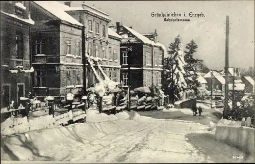 Ak Grünhainichen im Erzgebirge, Bahnhofstraße, Winter