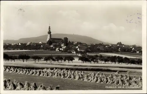 Ak Hochkirch in Sachsen, Gesamtansicht, Czorneboh, Kirche