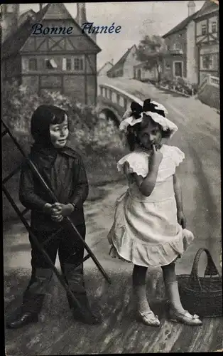 Ak Fröhliches Neujahr, Junge als Schornsteinfeger, Mädchen