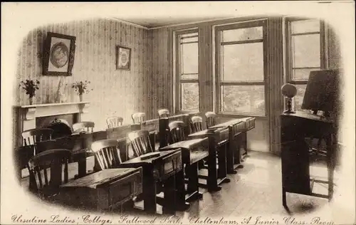 Ak Cheltenham Gloucestershire England, Junior-Klassenzimmer, Ursuline Ladies College