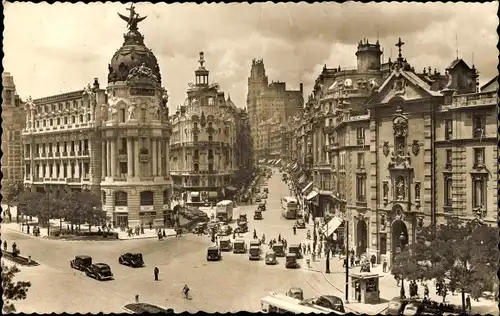 Ak Madrid, Spanien, Calle de Alcala und Avenida de Jose Antonio