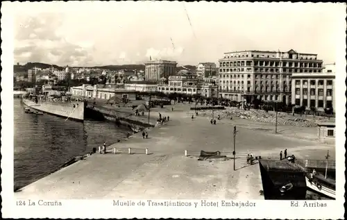 Ak La Coruña Galicia, Trasatlanticos Pier und Embajador Hotel